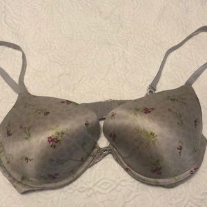 Fabulous by Victoria’s Secret 36D plunge